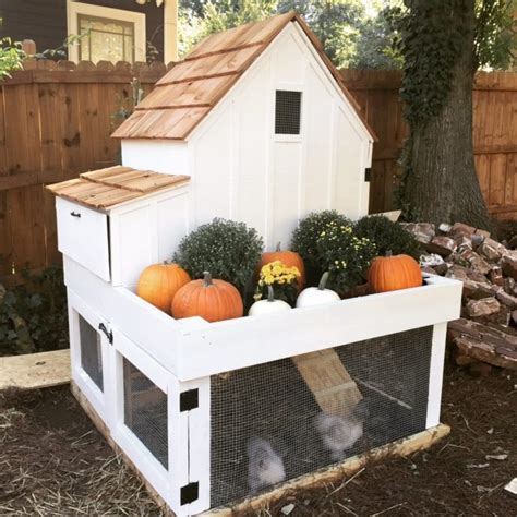 Diy chicken coop run | how to build. 8 DIY Cute and Functional Small Chicken Coop Plans