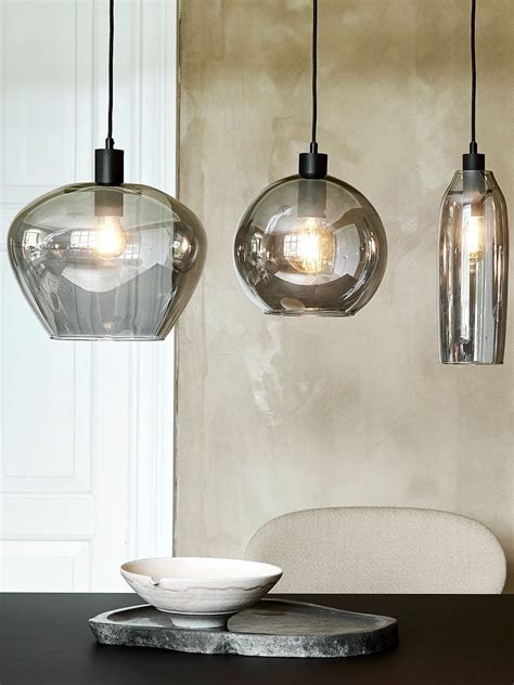 Die minimalistische hängeleuchte jula bringt viel atmosphäre in ihr zuhause. Skandinavische Esstischlampe : Gerade im trend sind vintagelampen für den esstisch, wie die ...