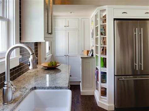 Ahead, we've gathered 51 small kitchen design tips to help maximize your space. Small Kitchen Design Ideas Use Your Area Effectively - TheyDesign.net - TheyDesign.net