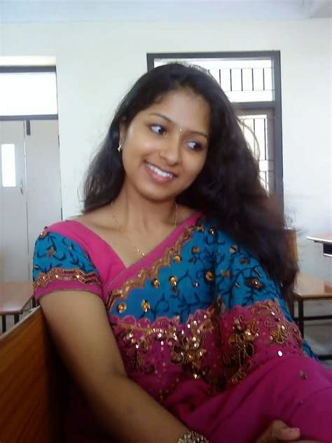 Unseen Mallu Malayali Aunty Hot Cute In Saree Telugu Tamil Kerala Malayalam Aunties Hot Gallery