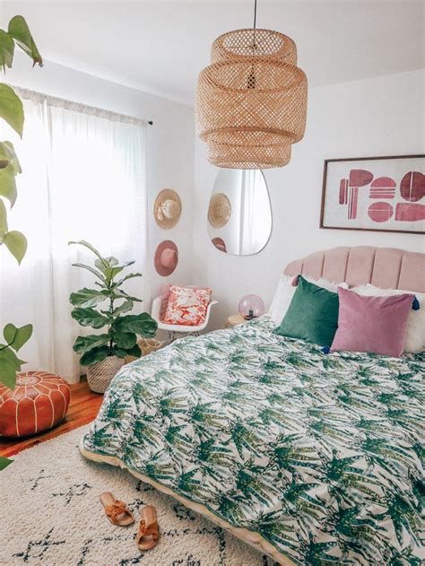 24 New Decorating Ideas For Tropical Bedroom For Your Inspiration