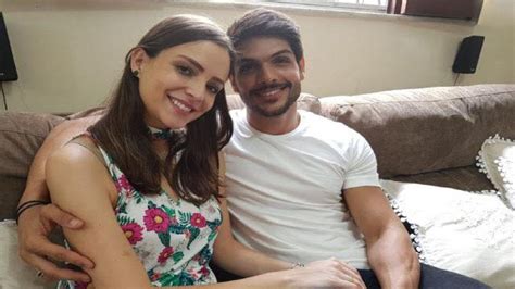 Tiago leifert surpreendeu o público ao conversar ao vivo com lucas penteado após o ator ser vetado da. Noiva de Lucas, do BBB 18, diz não se importar com fotos ...