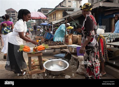A Street Market Scene In Nigeria Africa Stock Photo Alamy