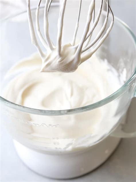 How To Many Whip Creamicing Recipe Stabilized Whipped Cream 5 Easy