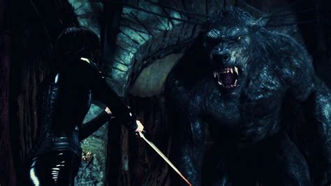 Underworld Awakening Selene Vs Giant Werewolf Youtube