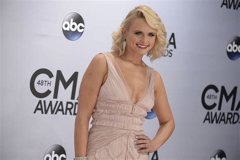 13 hottest female country singers