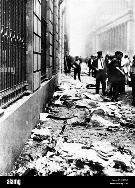 Nyc Wall Street Bombing 1920 Stock Photo Alamy