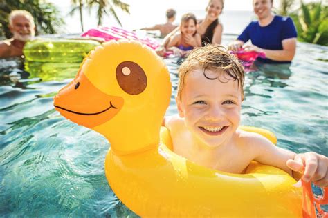 La piscine pour des moments précieux passés en famille