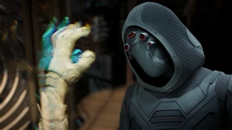 How Ant Man And The Wasp Villain Ghosts Powers Work Youtube