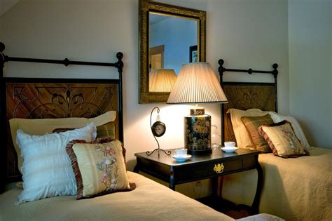 Luxury bedrom in private house. Beautiful Lake House - Traditional - Bedroom - Boston - by ...