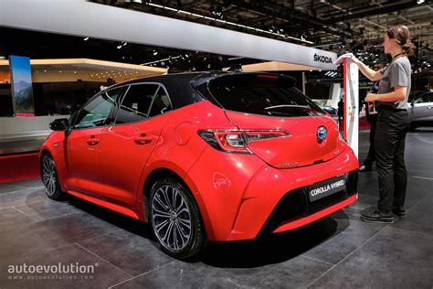 New Toyota Corolla Starts Production In The Uk Autoevolution