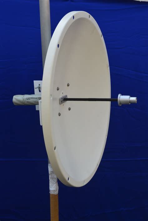 Solid Dish 30 Dbi 5ghz Single Pol At Best Price In Noida By Select Telecom Private Limited