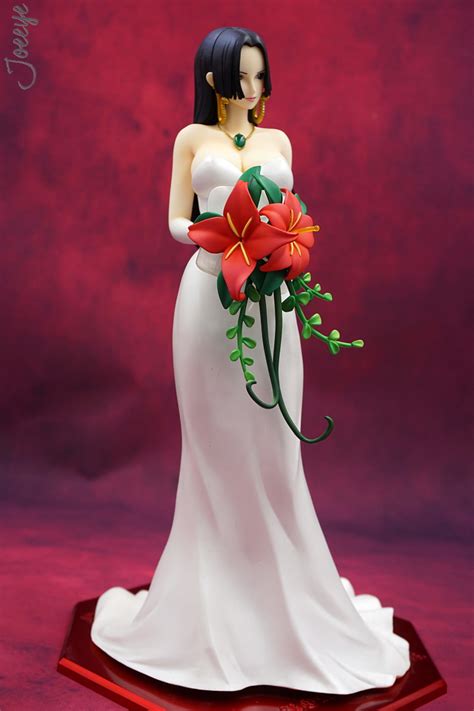 One Piece Boa Hancock Wedding Verdress Figure Statue 1266 Garage Kit Dolls