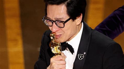 Ke Huy Quan Wins Best Supporting Actor Oscar For Everything