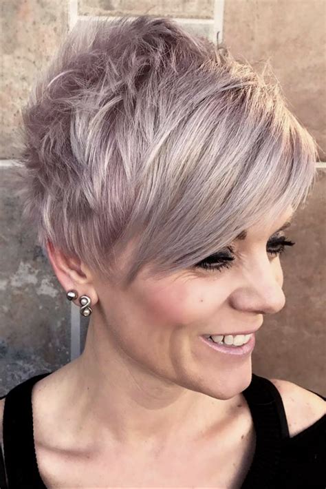 In the case of looking for daring changes of look, you should opt for radical haircuts in the purest boy style, as sharon stone looks, giving you a youthful touch and marking a strong personality. 2019 - 2020 Short Hairstyles for Women Over 50 That Are ...