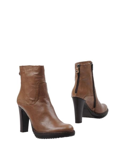 Manas Ankle Boots In Brown Modesens Boots Ankle Boots Lace Boots