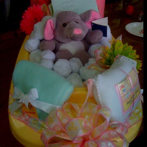 The best baby shower gifts are both cute and practical. Baby Shower- Bath Tub gift wrap | making life special ...