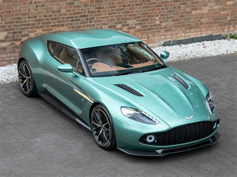 Dimensi vanquish adalah 4692 mm l x 2067 mm w x 1294 mm h. 2017 Used Aston Martin Vanquish V12 Zagato | AM Racing ...