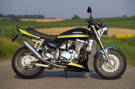 12 kawasaki zrx 1100s have provided 38 thousand miles of real world fuel economy & mpg data. Umgebautes Motorrad Kawasaki ZRX 1100 von Motorrad Bogoly ...