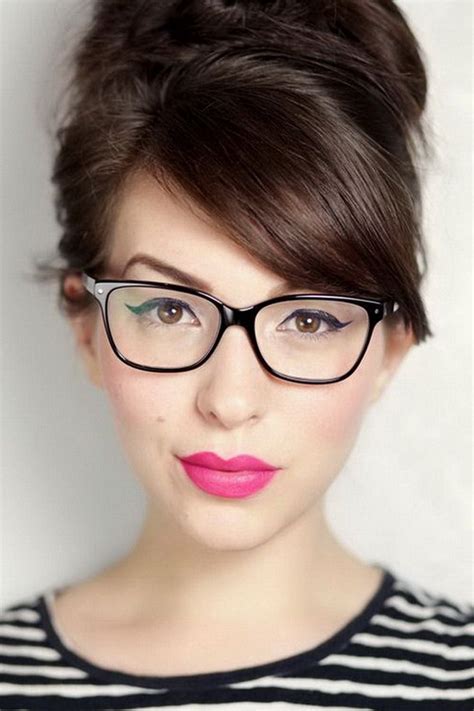48 Medium Hairstyles For Women With Glasses Pics How To Style Bob