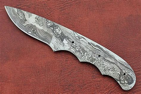 8 Drop Point Blank Blade Hand Forged Damascus Steel Knife With 325