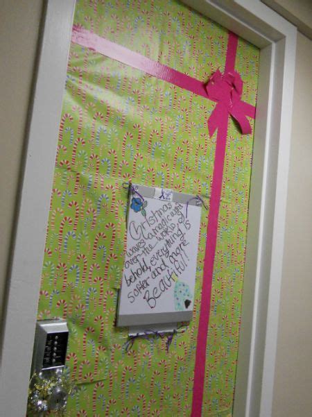 Which i do not like. How to Decorate Your Dorm or Apartment for the Holidays ...