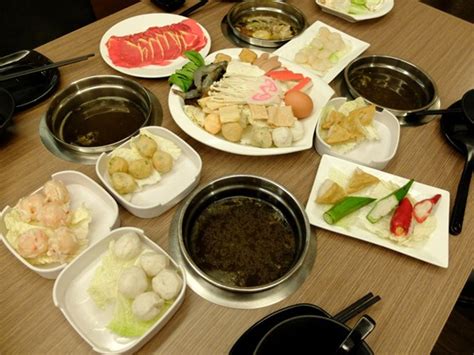 Lab ubon pattaya thai restaurant is my favourite local restaurant in town mainly because of this dish: Pattaya Restaurant Kota Batu / à¸—à¸£ à¸›à¹€à¸£ à¸­à¸¢à¸­à ...