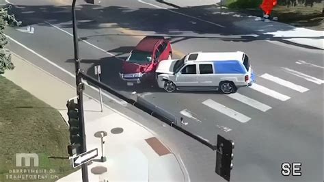 Passenger Flees Minneapolis Traffic Stop Crashes At Intersection Youtube