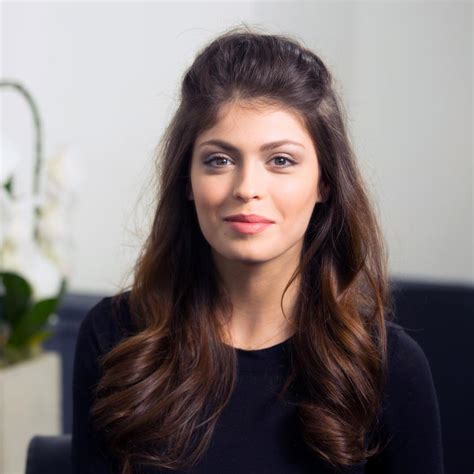 Pour un visage carré il vous faudra opter pour une coupe bien structurée avec une raie bien dessinée. Coiffure visage carré : quelle coiffure pour un visage ...