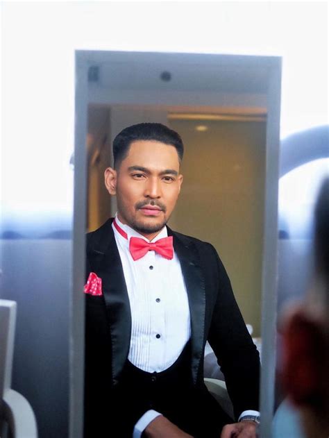 Hingga berita ini diturunkan, robby purba belum memberikan keterangan apapun terkait video yang beredar di salah satu akun gosip tersebut. Ningsih Tinampi Ngaku Makan Virus Corona, Robby Purba ...