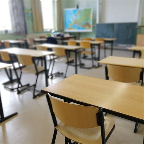 Bei kindern von 5 bis 14 jahren. Corona-Fall an Theodor-Heuss-Realschule - Radio Leverkusen
