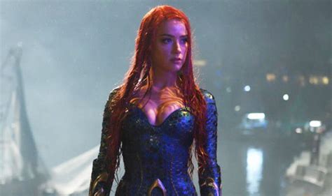 Aquaman Incredible First Look At Amber Heard As Mera Using Her Powers In Dramatic Scene Films