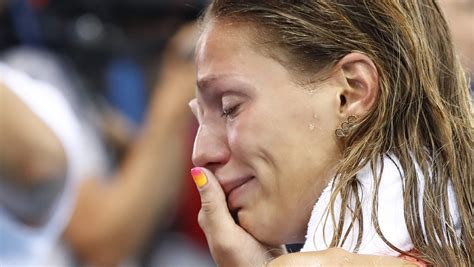 Russian Yulia Efimova Breaks Down In Tears After Losing To Lilly King