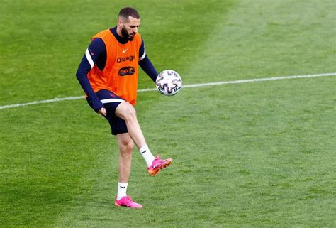 Karim benzema was taken off in a friendly against bulgaria, giving france an injury scare only days before the euros begin. Other Sports: Soccer-Benzema will quickly settle back into ...