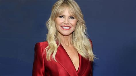 See Christie Brinkley 68 In Stunning New Swimsuit Pic Parade