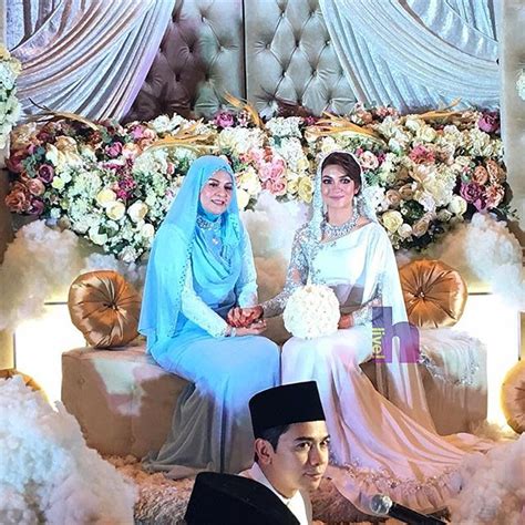 Amyra rosli sebagai nur syafiq kyle sebagai adam riena diana sebagai dr qhadeeja datuk jalaludin hassan sebagai datuk ayah haji mukhsin fatimah abu namun, perkenalan dan hubungan mereka mendapat tentangan hebat daripada keluarga ustaz adam dan cemuhan masyarakat. GAMBAR KAHWIN AMYRA ROSLI DAN AMAR BAHARIN
