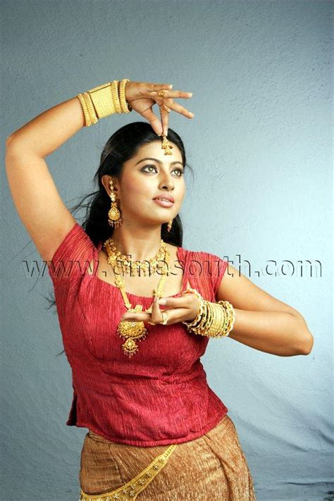 indian actress tamil actress sneha hot showing her hanging big boobs and bra