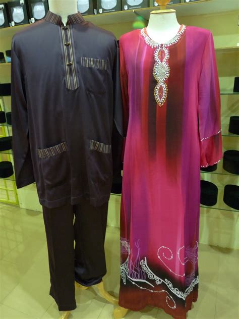 Potongan lehernya bulat dan berbelah di. Ahlan Wa Sahlan ke www.butikzaiza.blogspot.com: BAJU ...