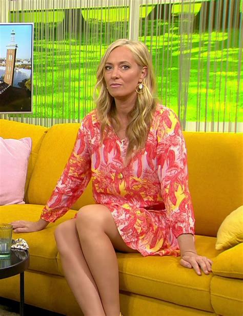 Angela Finger Erben RTL TV Pantyhose Heels Ageless Beauty Fashion