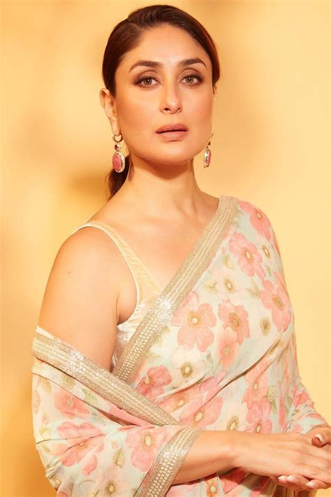 Kareena Kapoor Khans Printed Sabyasachi Sari Is Light But Impactful Vogue India
