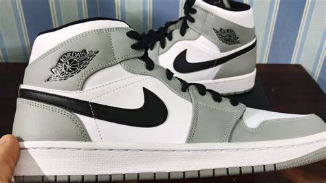 One of the most popular jordan 1 mid colorways recently due to similarity with the jordan 1. Air Jordan 1 Mid Light Smoke Grey Unboxing - YouTube