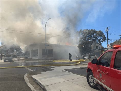 Firefighters Knock Down 2 Alarm Commercial Fire In San Jose Nbc Bay Area