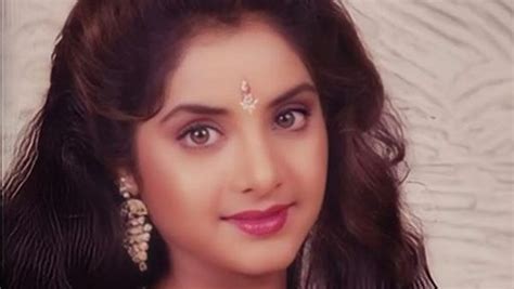 Divya Bharti मौत से पहले दिव्या भारती ने की थी ये बड़ी डील अगले दिन फिर कैसे हुई 5वीं मंजिल से