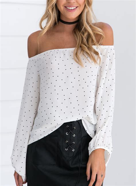 Whether you want to impress yourself, your the fabrics of these off shoulder blouse are not only appealing but are also easy to clean and maintain. White Summer Off Shoulder Long Sleeve Loose Polka Dot ...