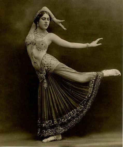 Vintage Dancer S Vintage Dance Vintage Burlesque Belly Dance
