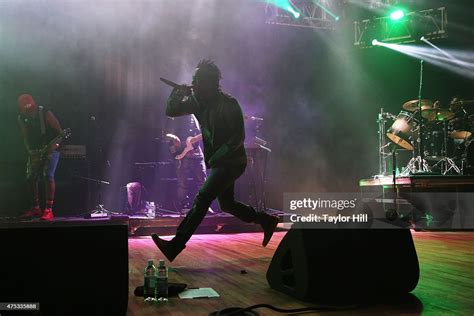kendrick lamar performs during the 2015 sweetlife festival at news photo getty images