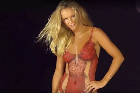 Caroline Wozniacki Gets Naked As She Poses For Sexy Sports Illustrated