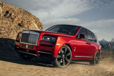 Maybe you would like to learn more about one of these? Rolls-Royce Cullinan officieel: opper-SUV van 5,34 meterCarros