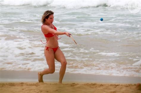 Foto Giovanna Ewbank Exibiu Uma Silhueta Sarada Em Uma Praia De Fernando De Noronha Purepeople