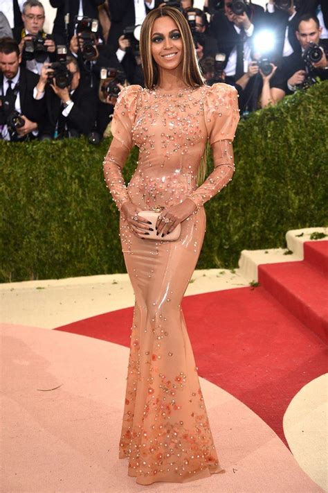 beyoncé arrived at the met gala without jay z met gala outfits celebrity dresses met gala